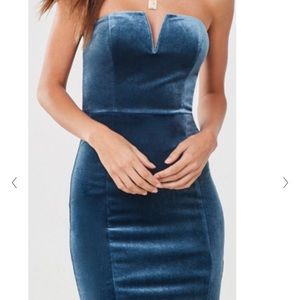 Blue Velvet Strapless V